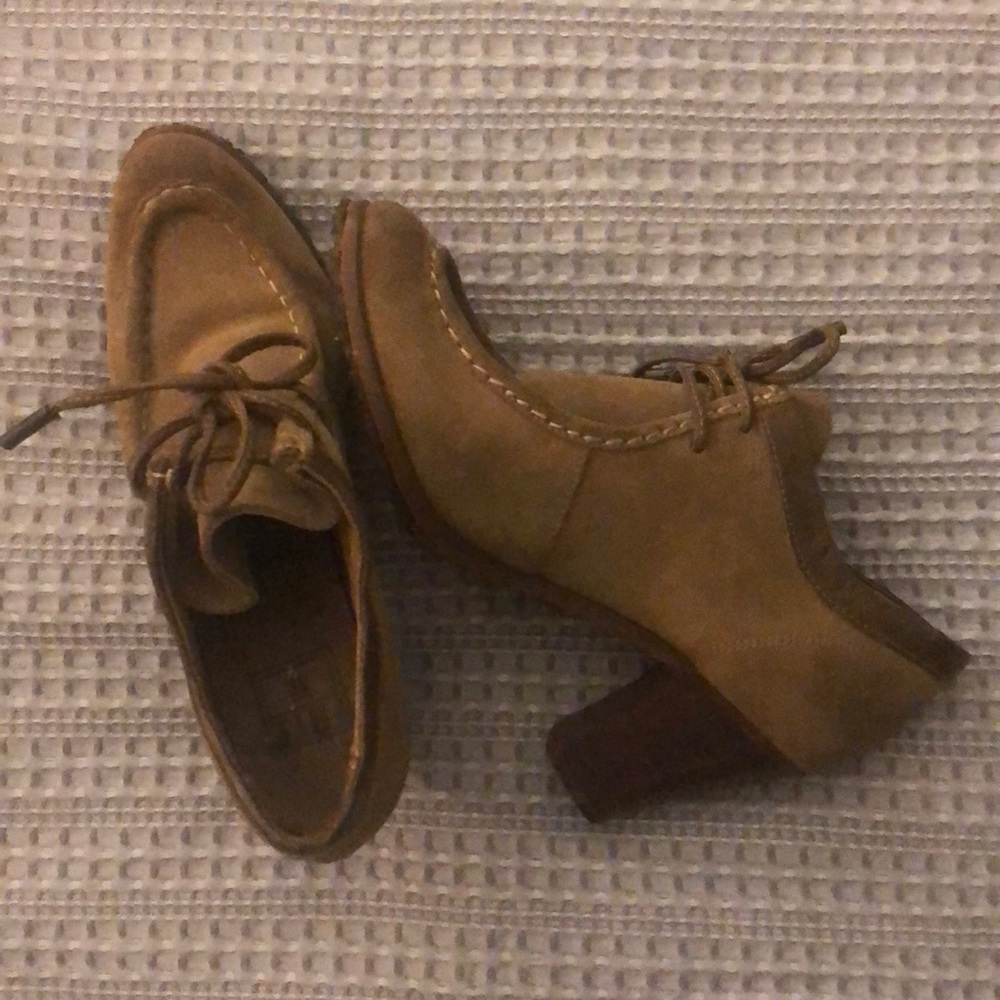 FRYE brown booties, leather laces, & wood 3” heel